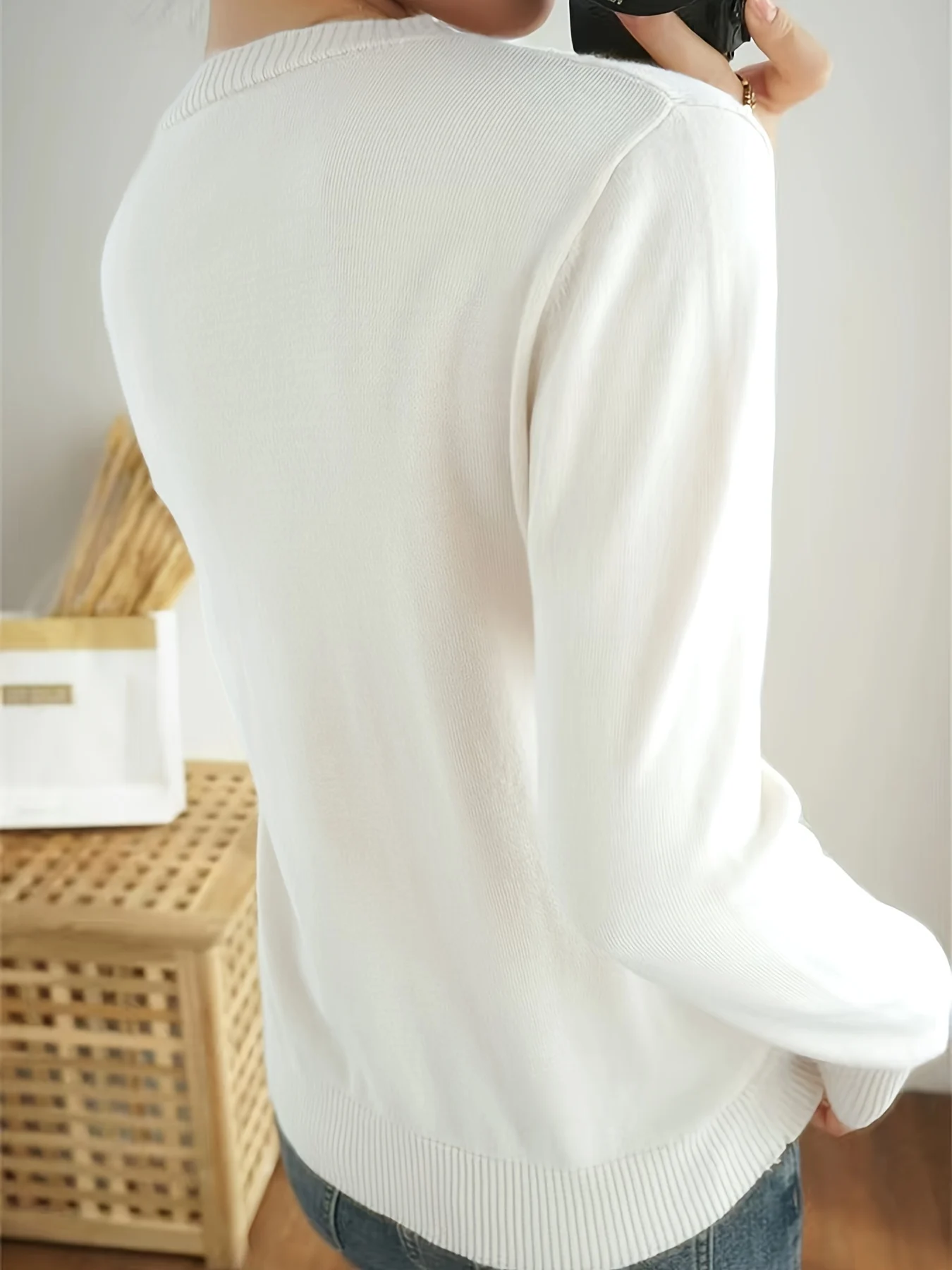 Women's Elegant Long Sleeve Ribbed Sweater - Round Neck Semi-Sheer Top with Moderate Stretch, All-Season Layering Essential, Solid Color Casual to Dressy Versatile Wardrobe Staple, Ladies Sweaters, Everyday Comfort Wear, Minimalistic Design, Quality Knitwear - 图片 5