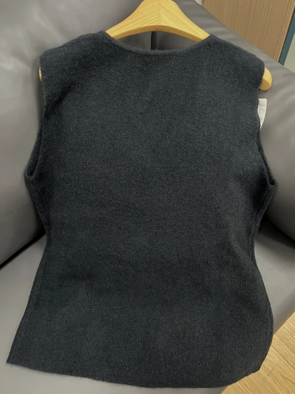 V-neck Casual Simple Versatile French-style Sweater Vest Niannian - 图片 7