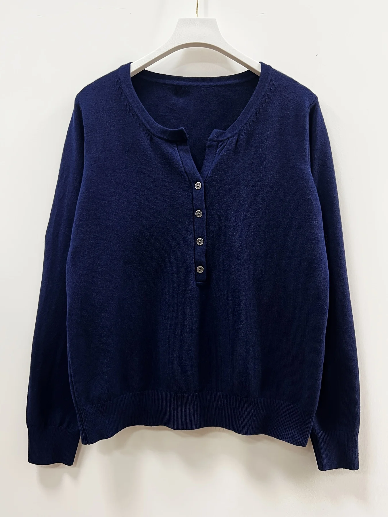 Solid Color Long Sleeve V-Neck T-Shirt for Women, New Fashion Simple Elegant Top - 图片 10