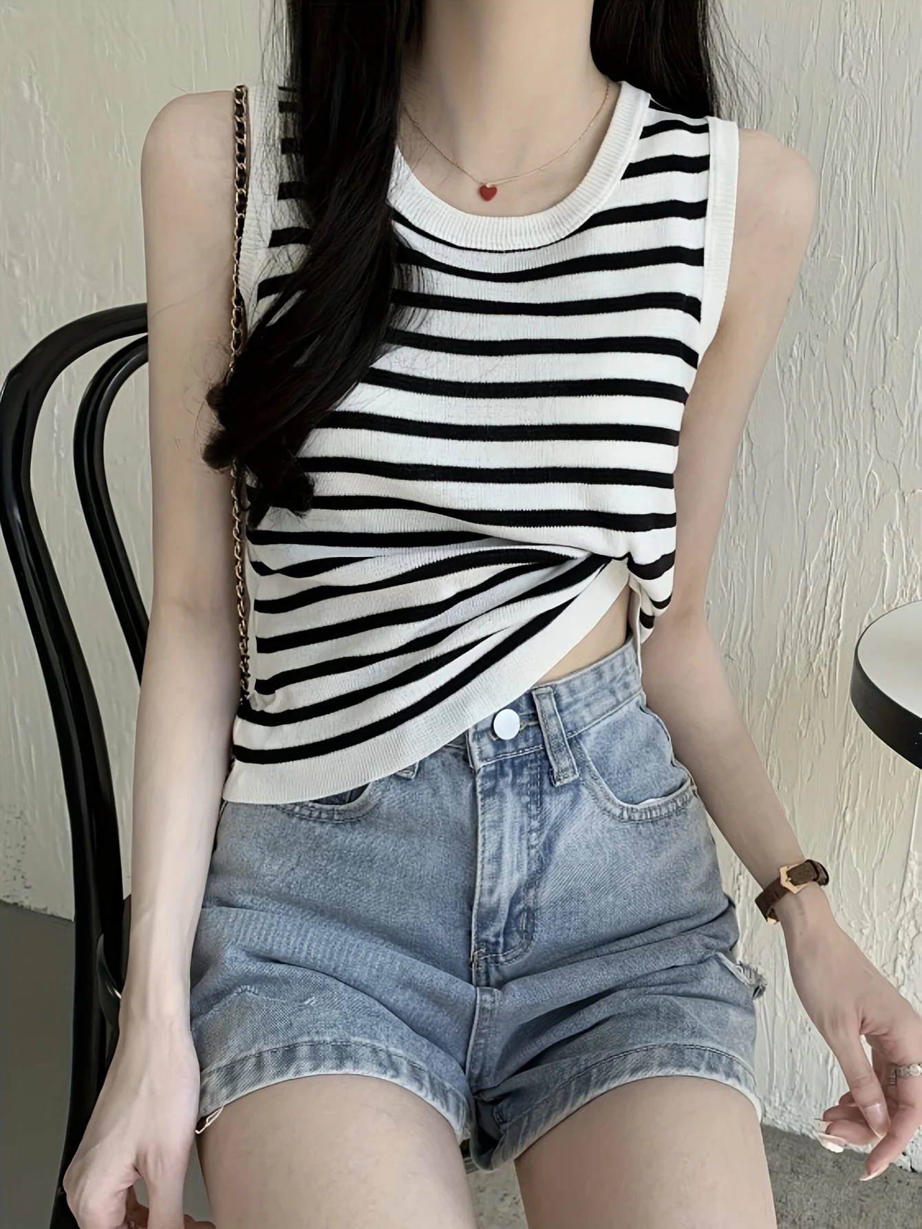 Vintage Striped Sleeveless Crop Top for Summer, Perfect for Layering Or Wearing Alone - 图片 11