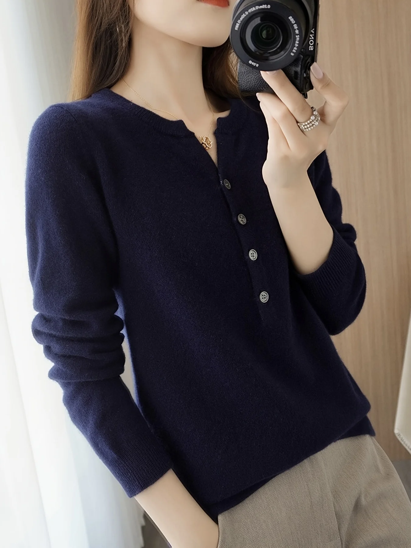 Solid Color Long Sleeve V-Neck T-Shirt for Women, New Fashion Simple Elegant Top - 图片 8