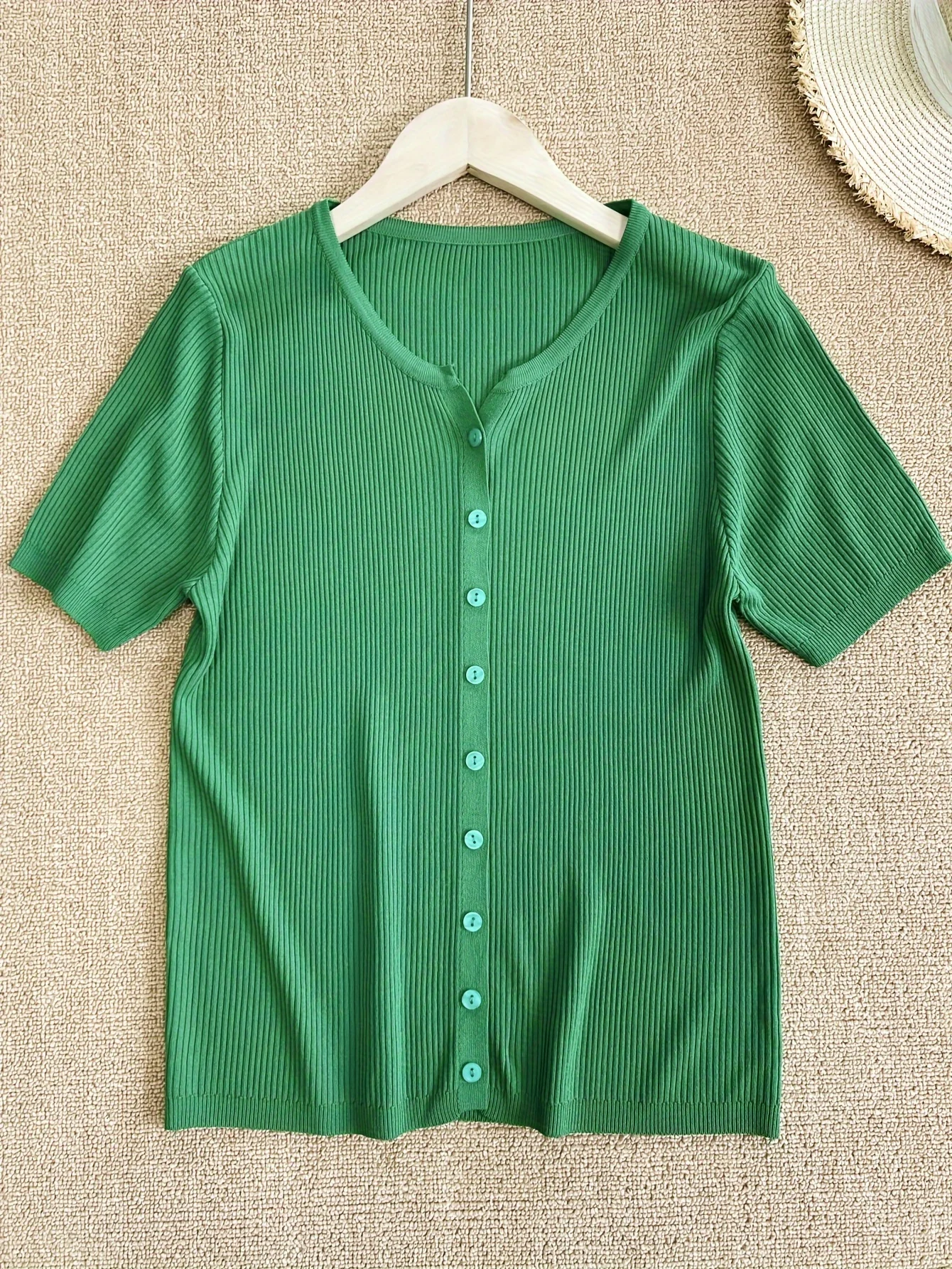 Ice Fiber Fabric Short-Sleeve T-Shirt for Women, Summer Lightweight Style, High-End Feel, Elegant Temperament, Small Cardigan, Slim Fit,, Versatile V-Neck Top - 图片 10