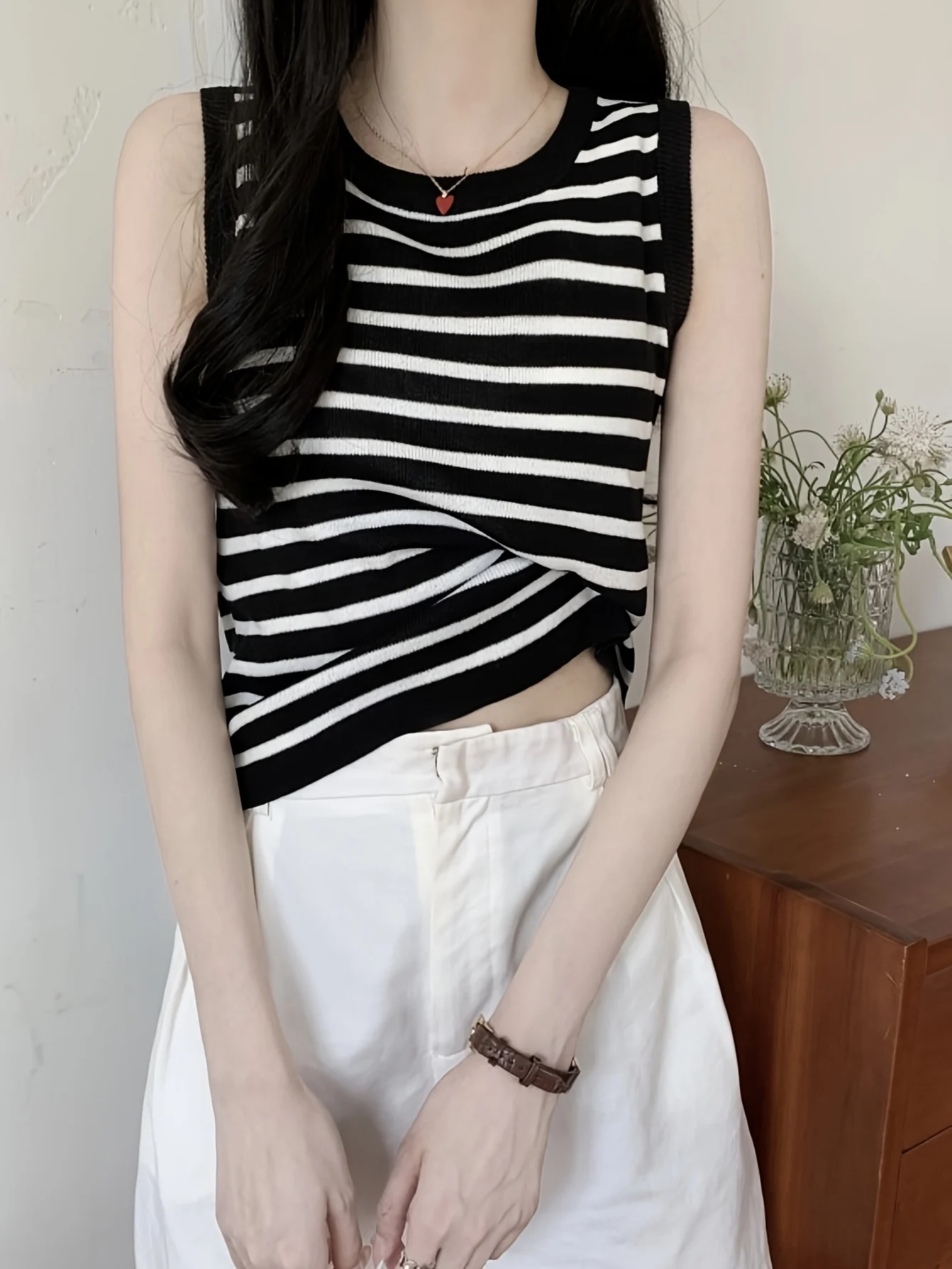 Vintage Striped Sleeveless Crop Top for Summer, Perfect for Layering Or Wearing Alone - 图片 7